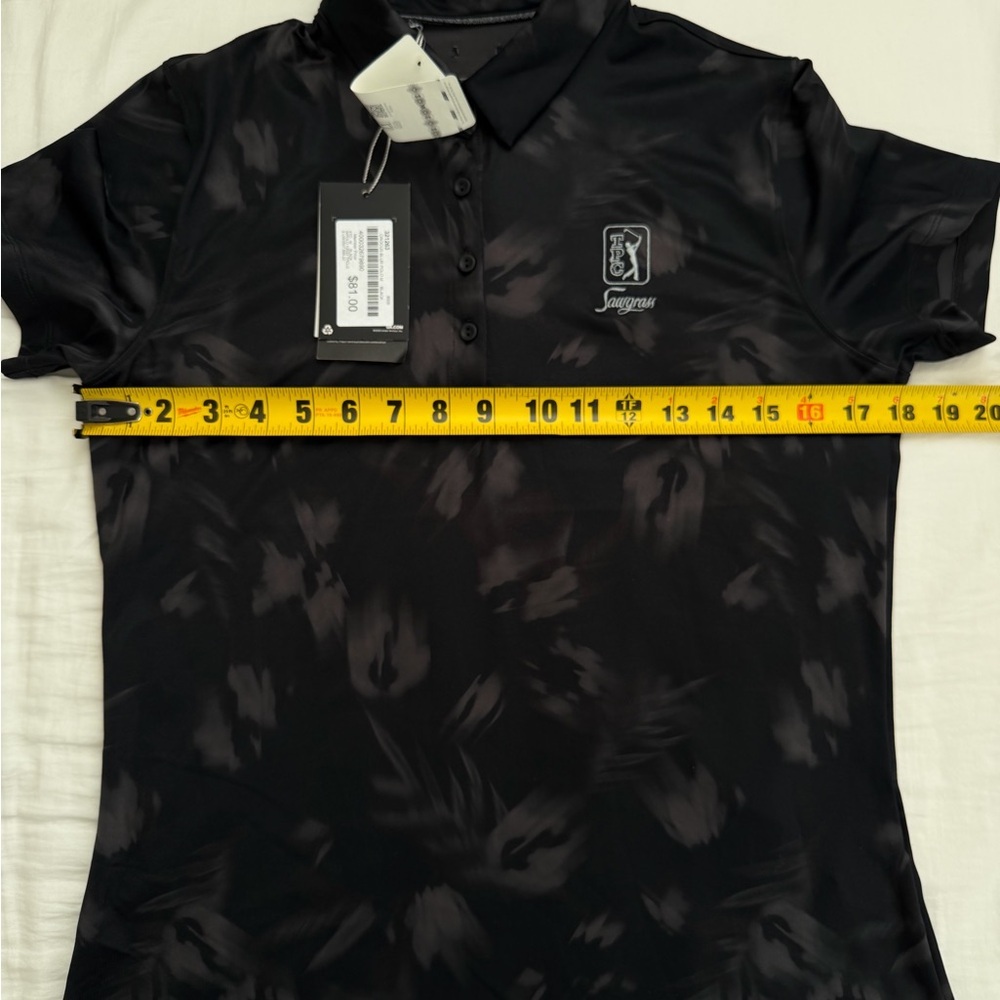 Under Armor Golf Polo Shirt. Size Medium Women NWT - Picture 7 of 10